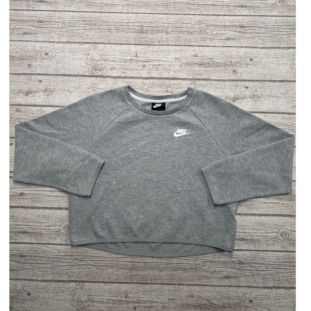 Nike Sweatshirt Women's Small Gray Boxy Fit Cropped Crewneck Athletic Sportswear